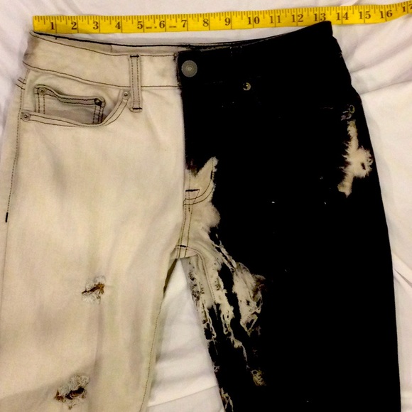 American Eagle Black and Cream Distressed Jeans Size 28x30 - Picture 4 of 10